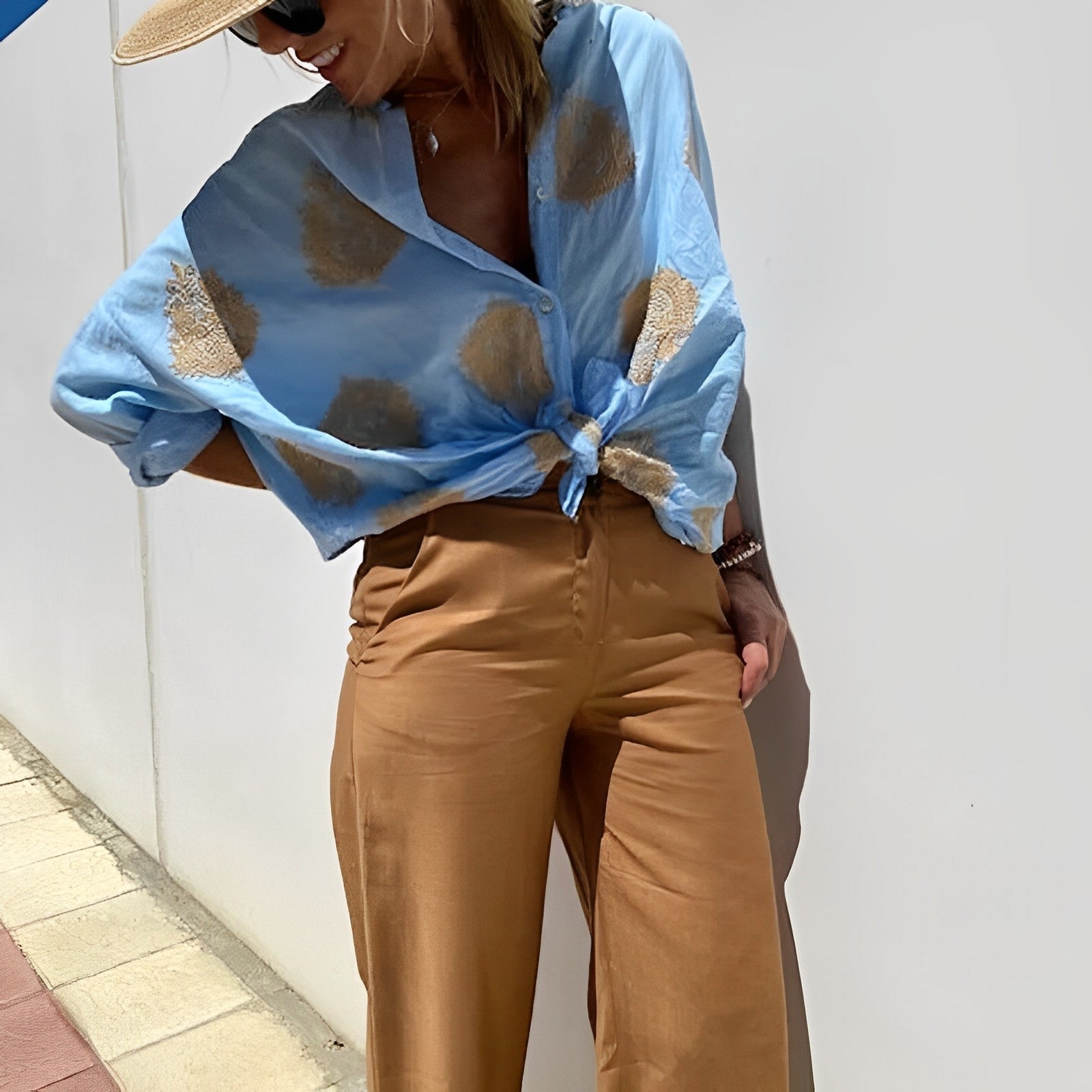 Elegant knapbluse til moderne kvinder