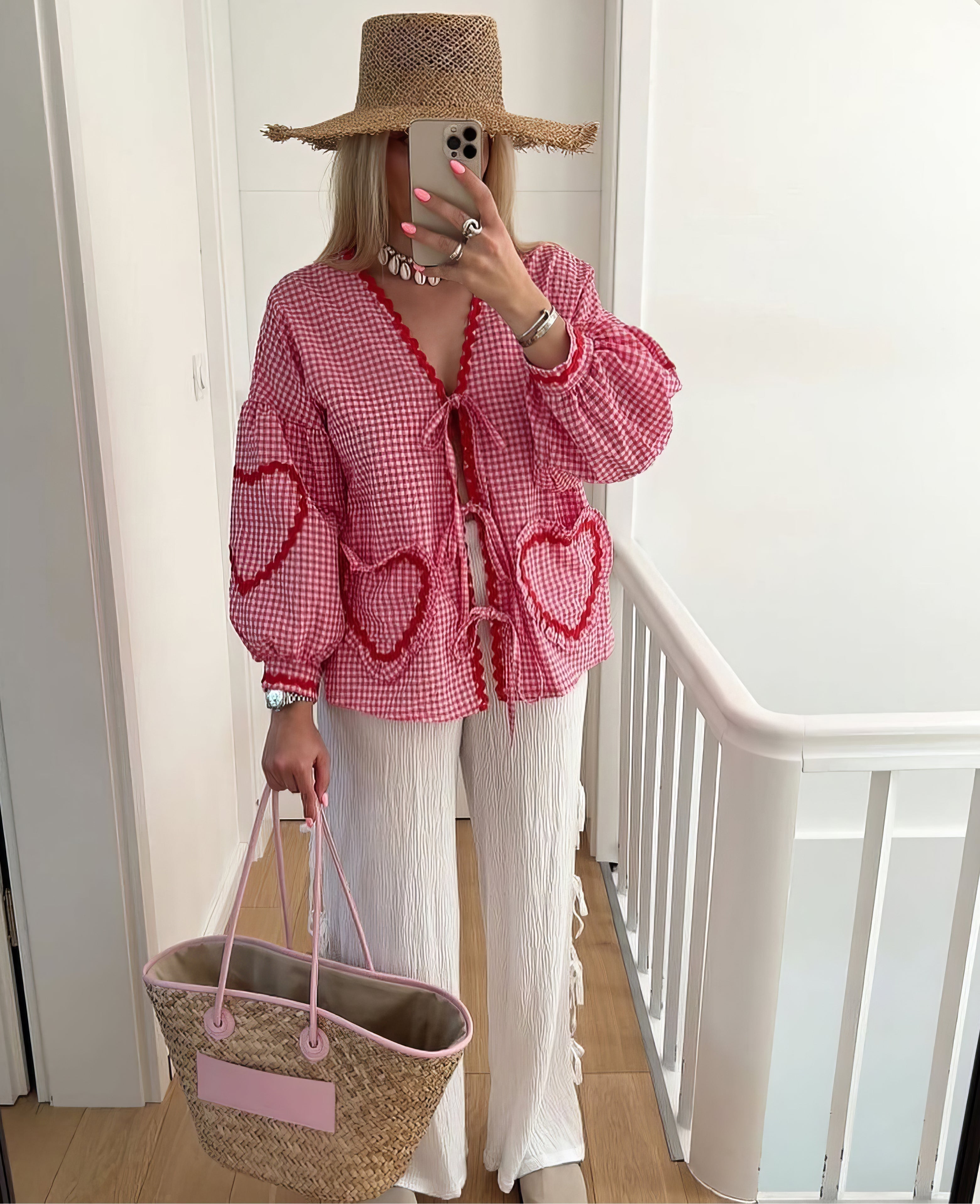 Romantisk hjertebluse til moderne kvinder