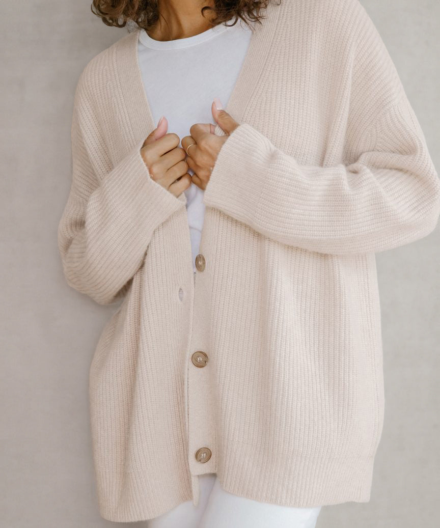 Martha | Kvinders Ribstrikket Cardigan med Knapper Plus Size
